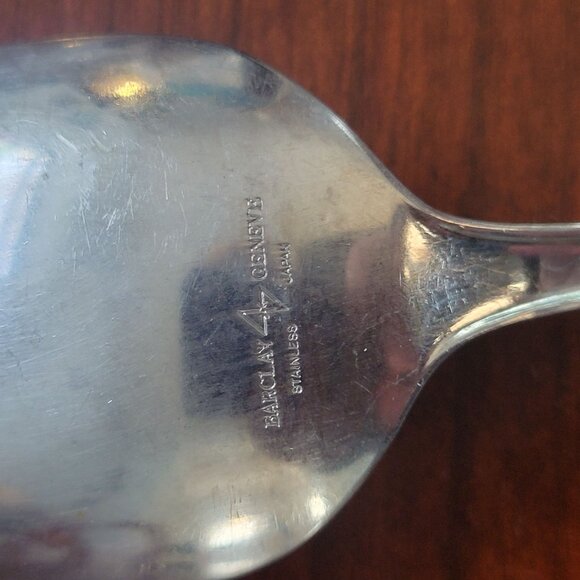 Oneida Tennyson Stainless Steel Tablespoon Flatware Elegant Design Silver Tone V - Picture 4 of 4